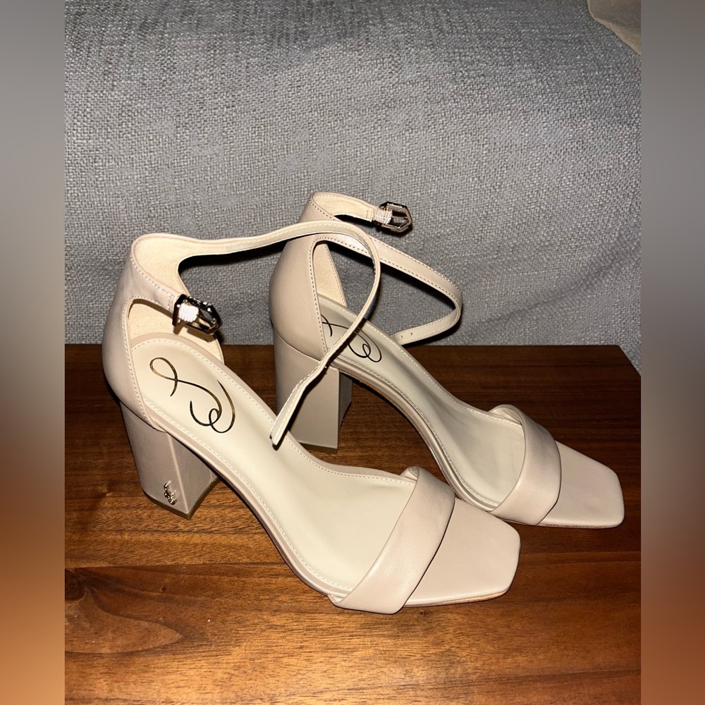 *SOLD* NWT Sam Edelman Daniella Block Heel Sandal- Size 7.5